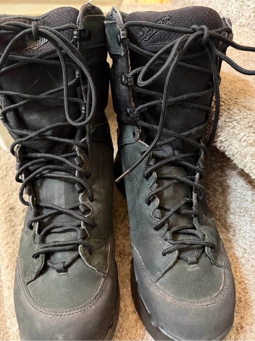 Danner Descender Men’s 8” Black Gore Tex Boots. SZ  10.5. Suede. Work Boots.